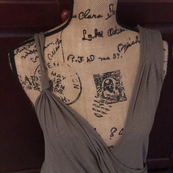 Dress - Picture 4 of 8